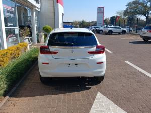 Suzuki Baleno 1.5 GLX - Image 5