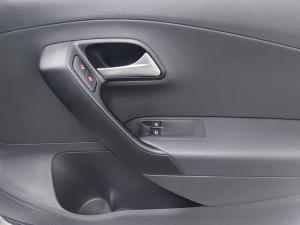 Volkswagen Polo Vivo 1.4 Comfortline - Image 9