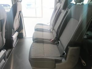 Volkswagen Transporter Kombi 2.0TDi Basic automatic - Image 9