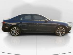 Audi A4 40TFSI Advanced - Image 8