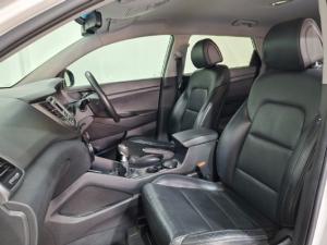 Hyundai Tucson 2.0 Premium - Image 11