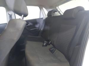 Volkswagen Polo Vivo hatch 1.4 Trendline - Image 9