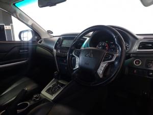 Mitsubishi Triton 2.4DI-D double cab 4x4 auto - Image 6