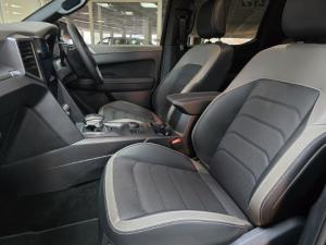 Volkswagen Amarok 3.0TDI V6 double cab Aventura 4Motion - Image 11