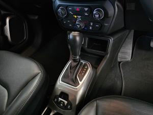 Jeep Renegade 1.4T Limited - Image 17