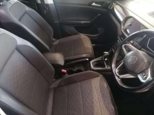 Volkswagen T-CROSS 1.5 TSI R-LINE DSG - Image 11
