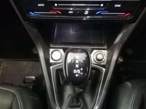 Volkswagen T-CROSS 1.5 TSI R-LINE DSG - Image 16