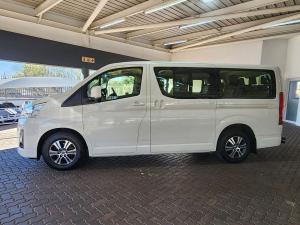 Toyota Quantum 2.8 LWB bus 11-seater GL - Image 8