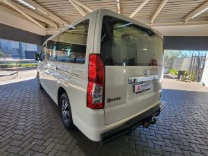Toyota Quantum 2.8 LWB bus 11-seater GL - Image 9