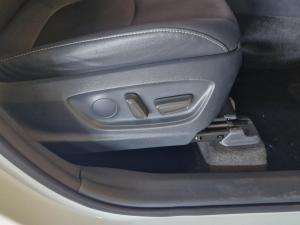 Toyota Corolla Cross 1.8 XR - Image 11