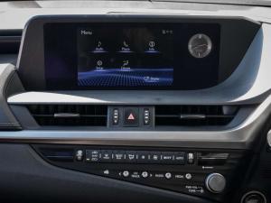 Lexus ES 250 EX - Image 10