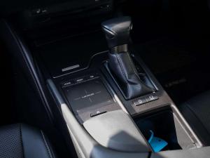 Lexus ES 250 EX - Image 13