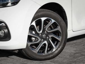 Suzuki Baleno 1.5 GLX manual - Image 3