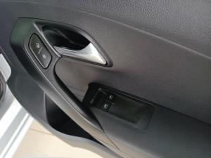 Volkswagen Polo Vivo hatch 1.4 - Image 17