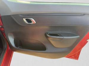 Renault Kwid 1.0 Techno manual - Image 11