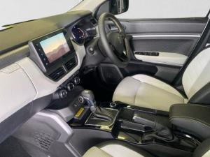 Renault Kiger 1.0T Iconic auto - Image 15