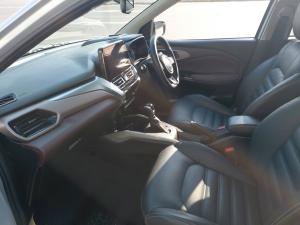 Toyota Starlet Cross 1.5 XR auto - Image 7