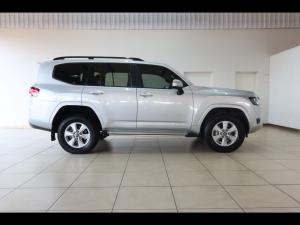Toyota Land Cruiser 300 3.3D GX-R - Image 3