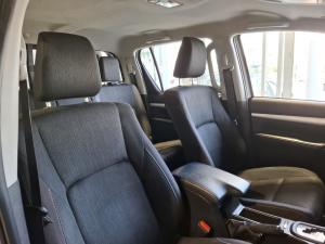 Toyota Hilux 2.4GD-6 double cab 4x4 Raider X auto - Image 12