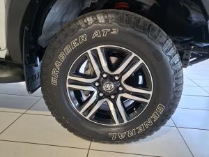 Toyota Hilux 2.4GD-6 double cab 4x4 Raider X auto - Image 14
