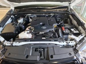Toyota Hilux 2.4GD-6 double cab 4x4 Raider X auto - Image 15