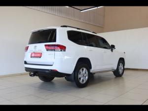 Toyota Land Cruiser 300 3.3D GX-R - Image 2