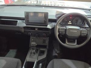 Toyota Hilux 2.8GD-6 double cab SRX 4x4 - Image 6