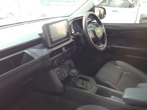 Toyota Hilux 2.8GD-6 double cab SRX 4x4 - Image 7