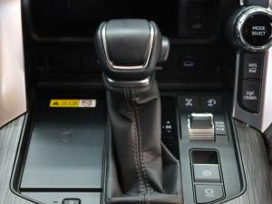 Toyota Land Cruiser 300 3.5T GR-Sport - Image 13
