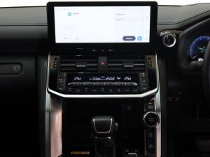 Toyota Land Cruiser 300 3.5T GR-Sport - Image 15