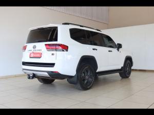 Toyota Land Cruiser 300 3.5T GR-Sport - Image 2