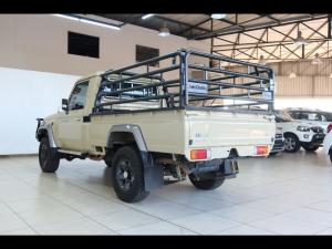 Toyota Land Cruiser 79 4.5D-4D LX V8 single cab - Image 19