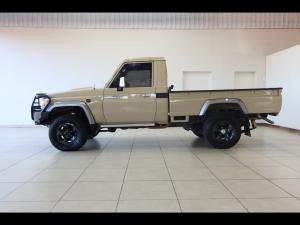 Toyota Land Cruiser 79 4.5D-4D LX V8 single cab - Image 20
