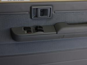 Toyota Land Cruiser 79 4.5D-4D LX V8 single cab - Image 22