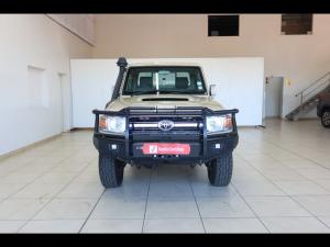 Toyota Land Cruiser 79 4.5D-4D LX V8 single cab - Image 4