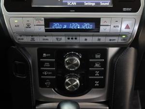 Toyota Land Cruiser Prado 3.0DT VX - Image 16