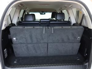Toyota Land Cruiser Prado 3.0DT VX - Image 20