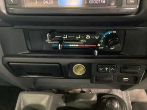 Toyota Land Cruiser 79 4.5D-4D V8 double cab LX - Image 13