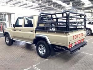 Toyota Land Cruiser 79 4.5D-4D V8 double cab LX - Image 19