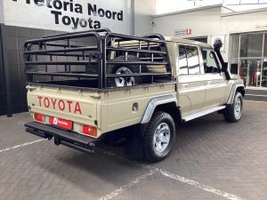 Toyota Land Cruiser 79 4.5D-4D V8 double cab LX - Image 2