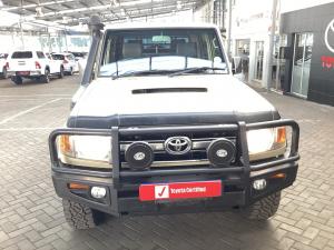 Toyota Land Cruiser 79 4.5D-4D V8 double cab LX - Image 4