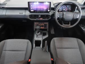 Toyota Hilux 2.8GD-6 double cab Raider 4x4 - Image 6