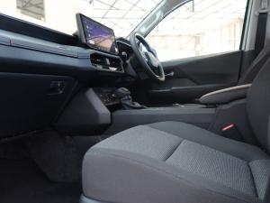 Toyota Hilux 2.8GD-6 double cab Raider 4x4 - Image 7