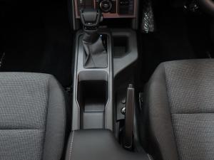 Toyota Hilux 2.8GD-6 double cab Raider 4x4 - Image 12