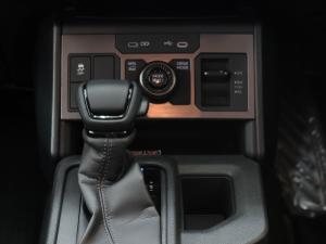 Toyota Hilux 2.8GD-6 double cab Raider 4x4 - Image 13