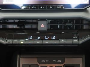 Toyota Hilux 2.8GD-6 double cab Raider 4x4 - Image 16