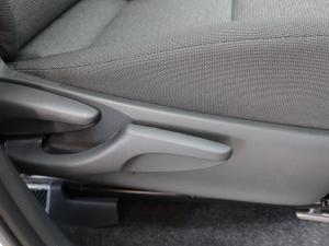 Toyota Hilux 2.8GD-6 double cab Raider 4x4 - Image 19