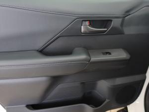 Toyota Hilux 2.8GD-6 double cab Raider 4x4 - Image 31
