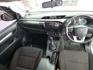 Toyota Hilux 2.4GD-6 Xtra cab Raider manual - Image 6
