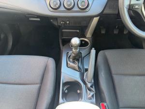 Toyota RAV4 2.0 GX - Image 12